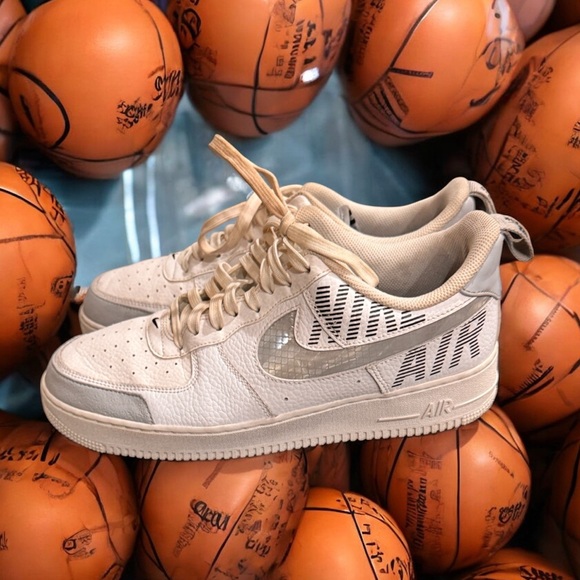 Nike Air Force 1 white and Gray Sneakers size 10 BQ 4421-100